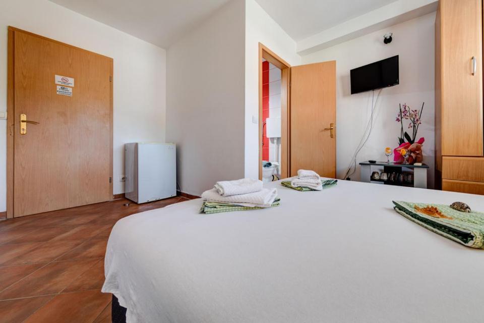 Sunny Grapes Apartments بودفا الغرفة الصورة